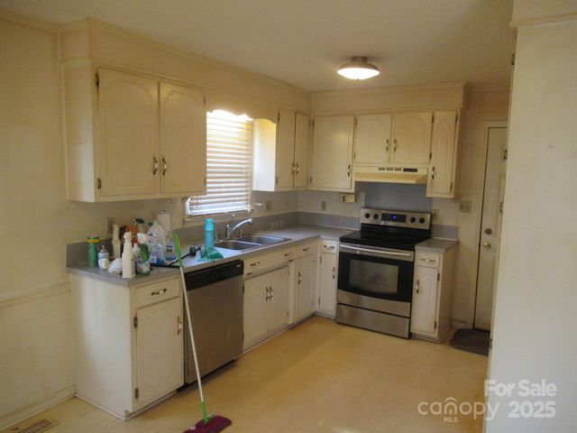 3487 Mission Drive, Lincolnton, NC 28092