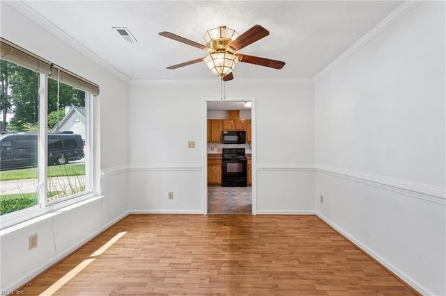 106 Holloway DR, Hampton, VA 23666
