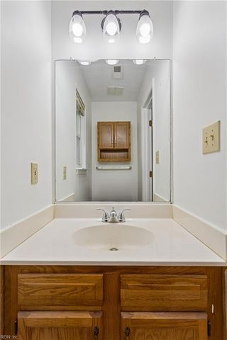 106 Holloway DR, Hampton, VA 23666