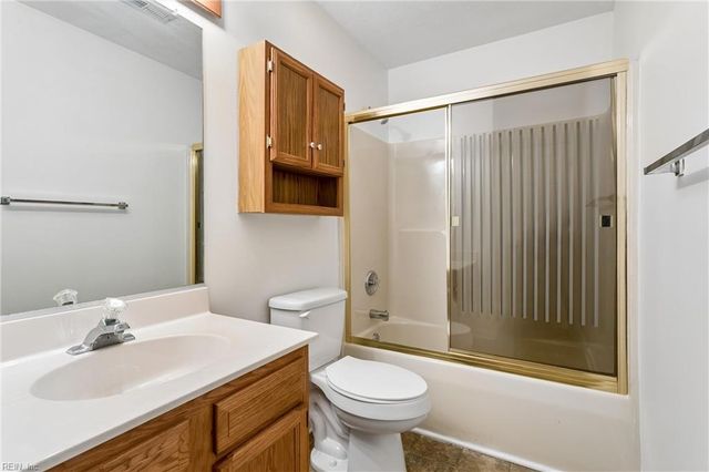 106 Holloway DR, Hampton, VA 23666