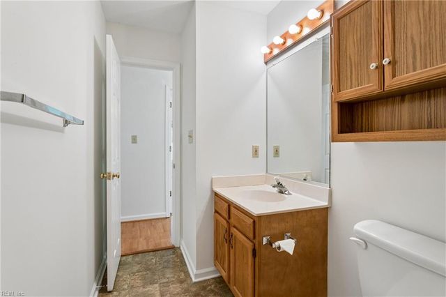 106 Holloway DR, Hampton, VA 23666