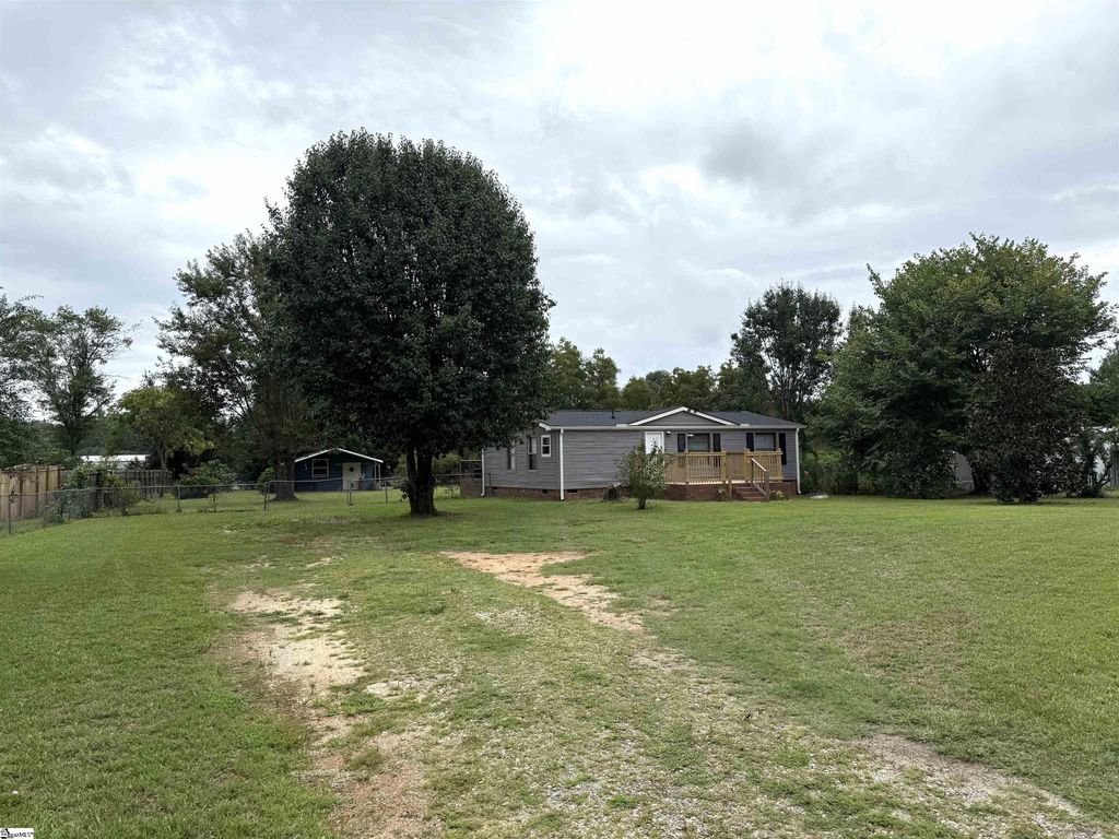 61 Meadowland Drive, Fountain Inn, SC 29644