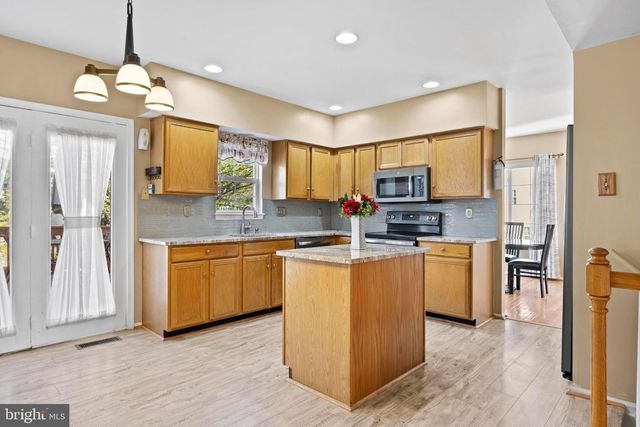 9046 TARPLEYS CIR, Baltimore, MD 21237