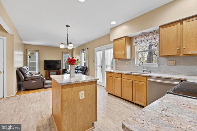 9046 TARPLEYS CIR, Baltimore, MD 21237