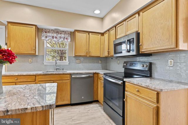 9046 TARPLEYS CIR, Baltimore, MD 21237