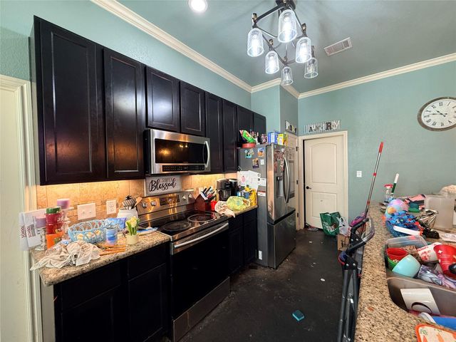 292 Cardinal DR, Paige, TX 78659