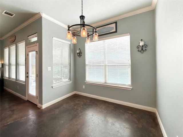 292 Cardinal DR, Paige, TX 78659