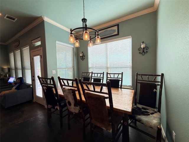 292 Cardinal DR, Paige, TX 78659