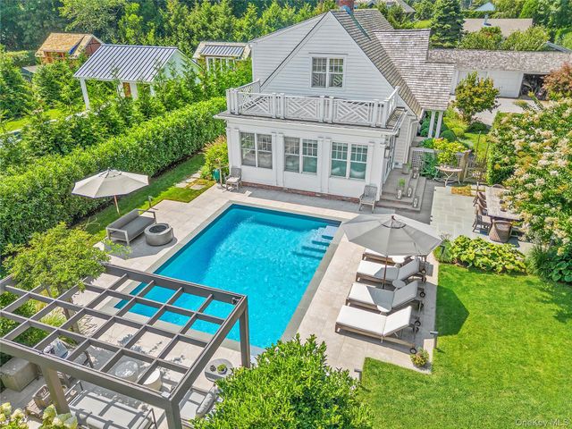 63 Halsey Street, Southampton, NY 11968