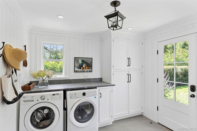 63 Halsey Street, Southampton, NY 11968