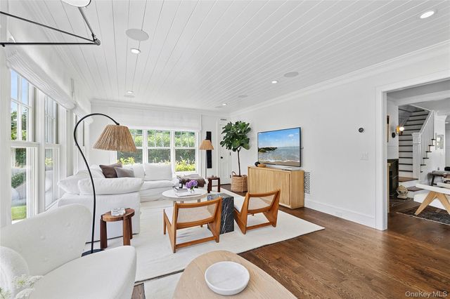 63 Halsey Street, Southampton, NY 11968