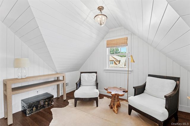 63 Halsey Street, Southampton, NY 11968