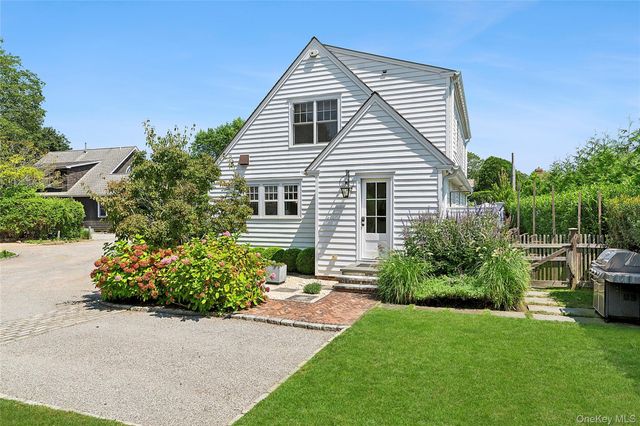 63 Halsey Street, Southampton, NY 11968
