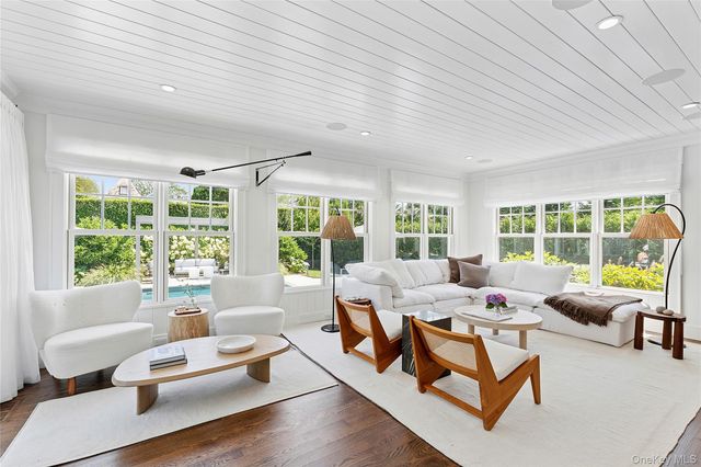 63 Halsey Street, Southampton, NY 11968