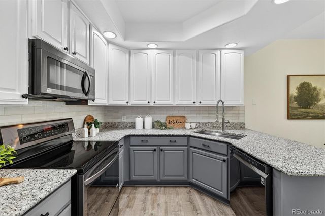 12713 W Bowles Place, Littleton, CO 80127