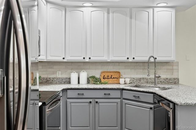 12713 W Bowles Place, Littleton, CO 80127