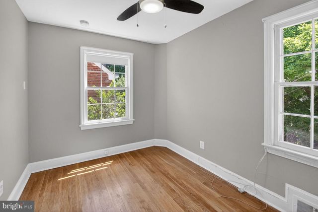 4712 PINEY BRANCH RD NW, Washington, DC 20011