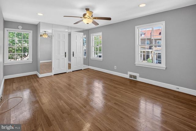 4712 PINEY BRANCH RD NW, Washington, DC 20011