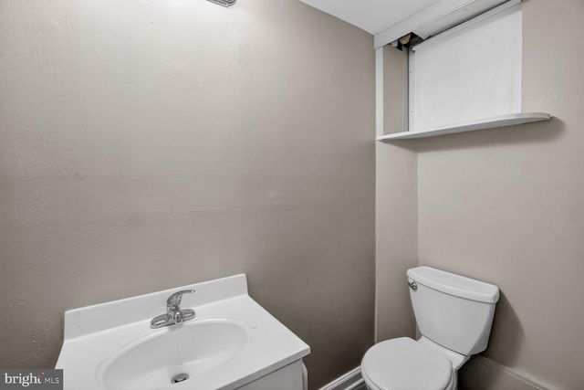 4712 PINEY BRANCH RD NW, Washington, DC 20011