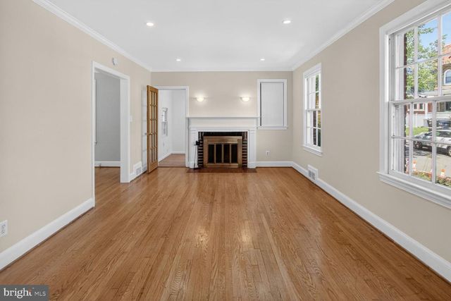 4712 PINEY BRANCH RD NW, Washington, DC 20011