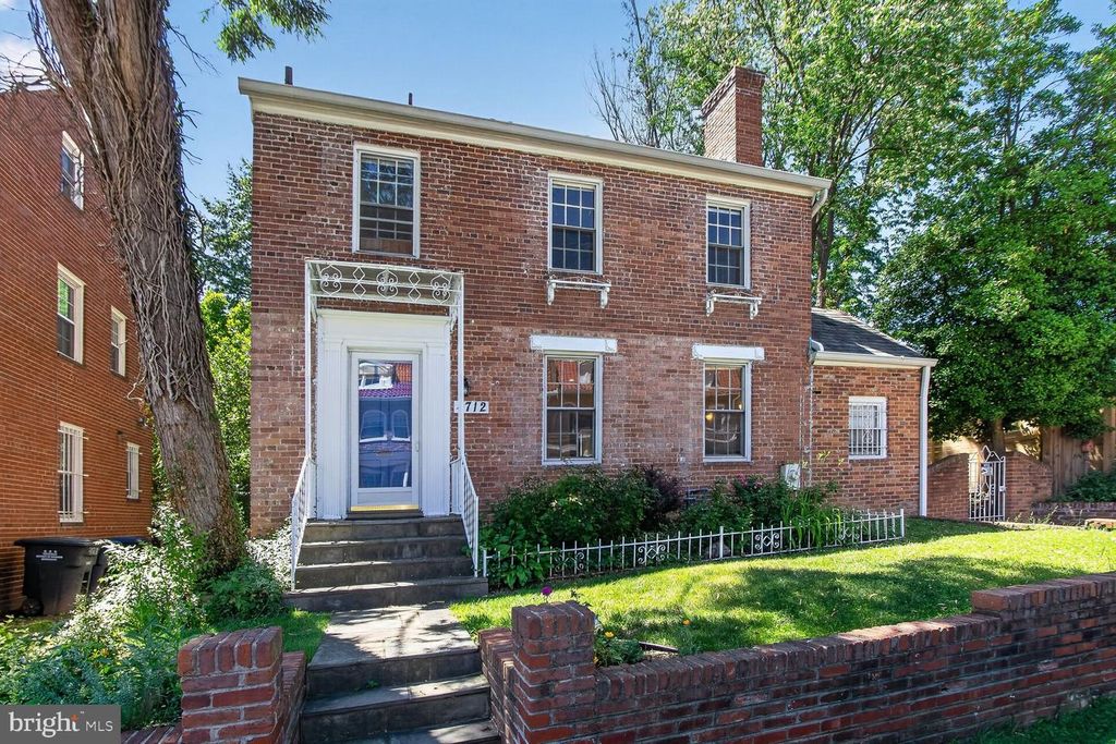 4712 PINEY BRANCH RD NW, Washington, DC 20011