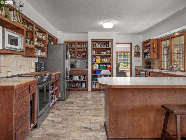 26465 Nw WEST UNION Rd, Hillsboro, OR 97124
