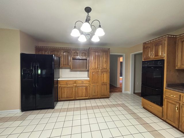 100 Charleston Drive, Walnut Ridge, AR 72476