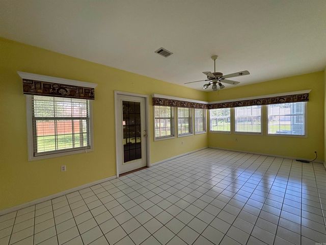 100 Charleston Drive, Walnut Ridge, AR 72476