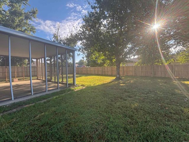 100 Charleston Drive, Walnut Ridge, AR 72476