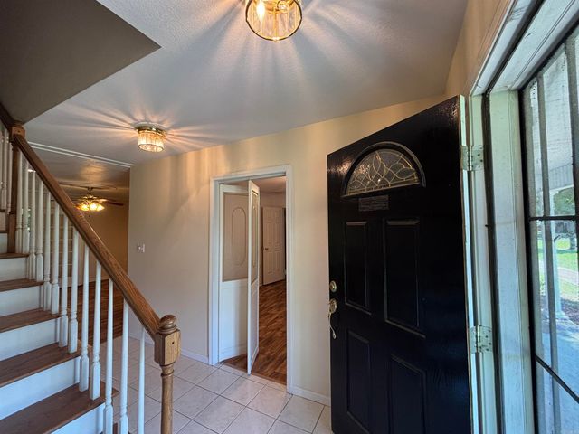 100 Charleston Drive, Walnut Ridge, AR 72476