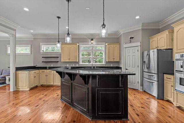 214 Royal Orleans Court, Dothan, AL 36305