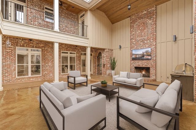 214 Royal Orleans Court, Dothan, AL 36305