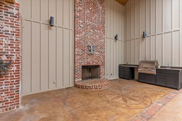 214 Royal Orleans Court, Dothan, AL 36305