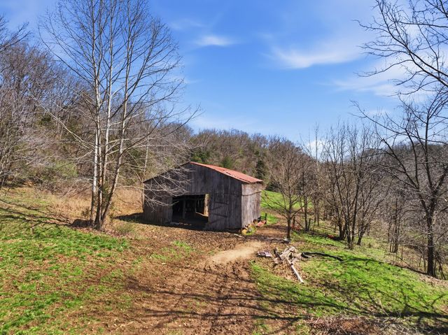 9098 Winchester Road, Irvine, KY 40336