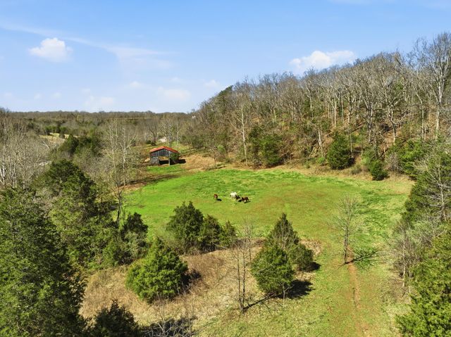 9098 Winchester Road, Irvine, KY 40336