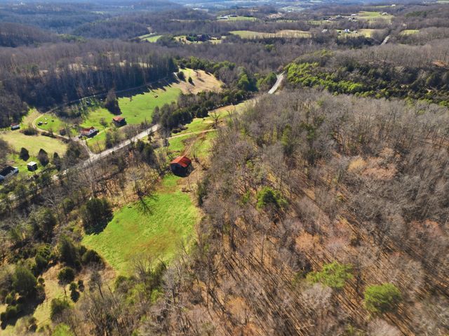 9098 Winchester Road, Irvine, KY 40336