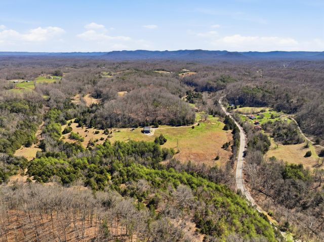 9098 Winchester Road, Irvine, KY 40336