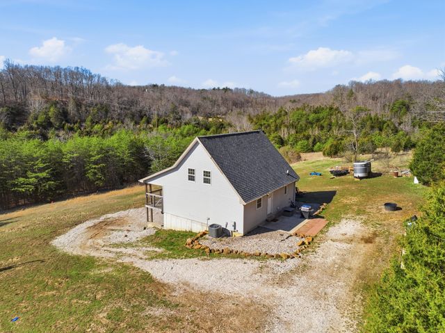 9098 Winchester Road, Irvine, KY 40336