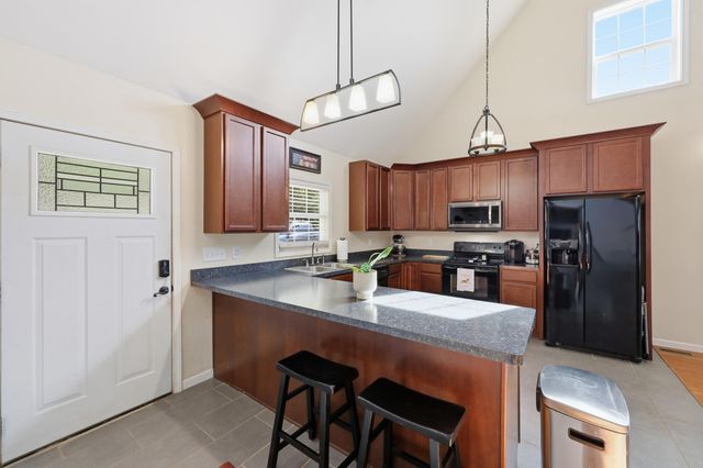 9098 Winchester Road, Irvine, KY 40336