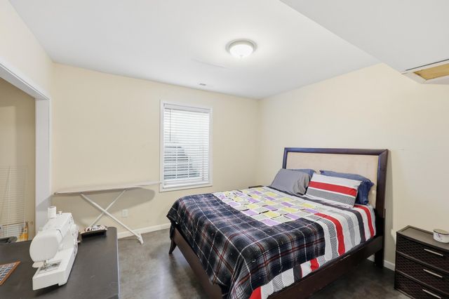 9098 Winchester Road, Irvine, KY 40336