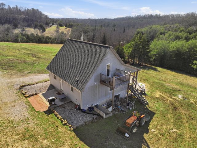 9098 Winchester Road, Irvine, KY 40336