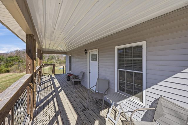 9098 Winchester Road, Irvine, KY 40336