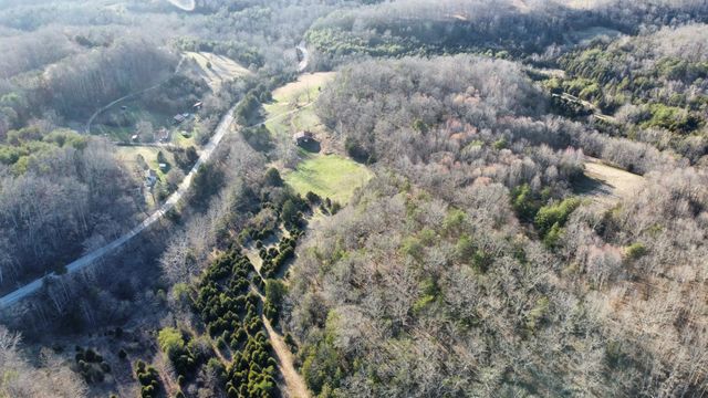 9098 Winchester Road, Irvine, KY 40336