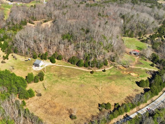 9098 Winchester Road, Irvine, KY 40336