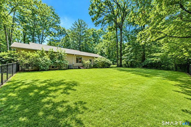 147 Johnson Pond Lane, Westbrook, CT 06498