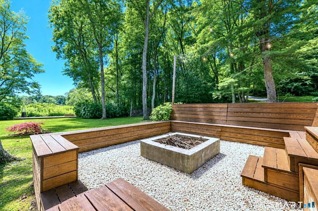 147 Johnson Pond Lane, Westbrook, CT 06498