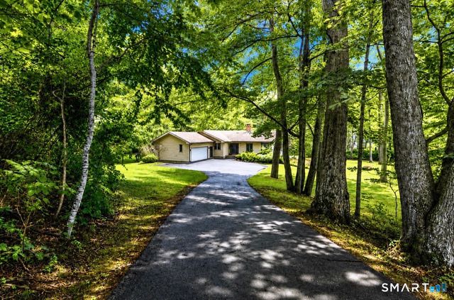 147 Johnson Pond Lane, Westbrook, CT 06498