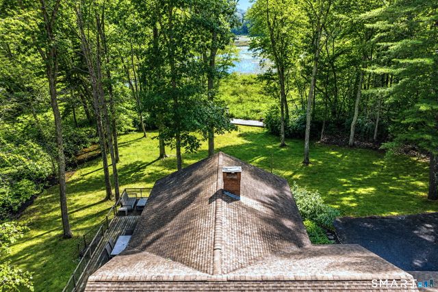 147 Johnson Pond Lane, Westbrook, CT 06498
