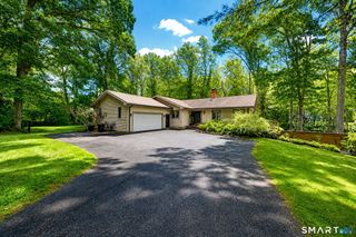 147 Johnson Pond Lane, Westbrook, CT 06498