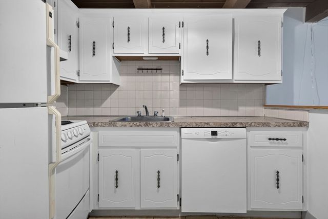 993 Massachusettes 113, Arlington, MA 02474